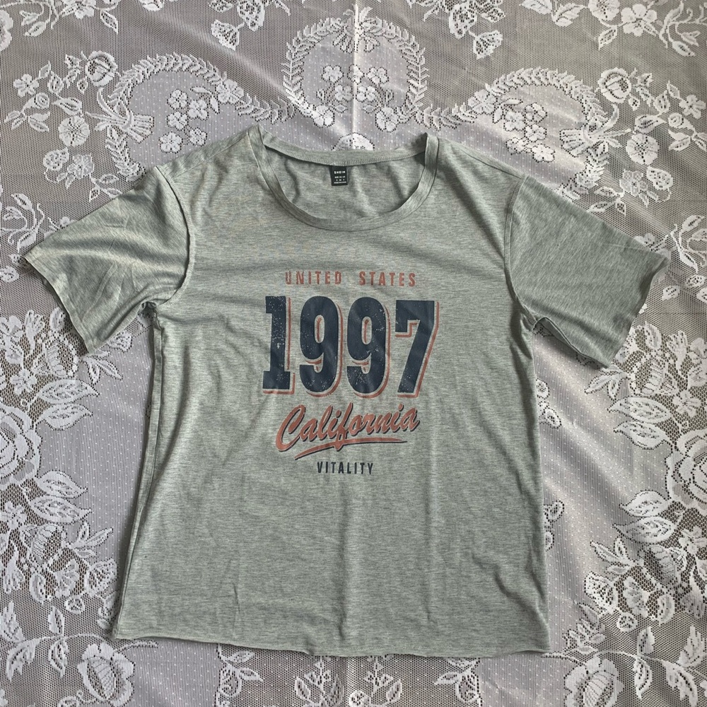 SHEIN Heather Gray Tee small NWT